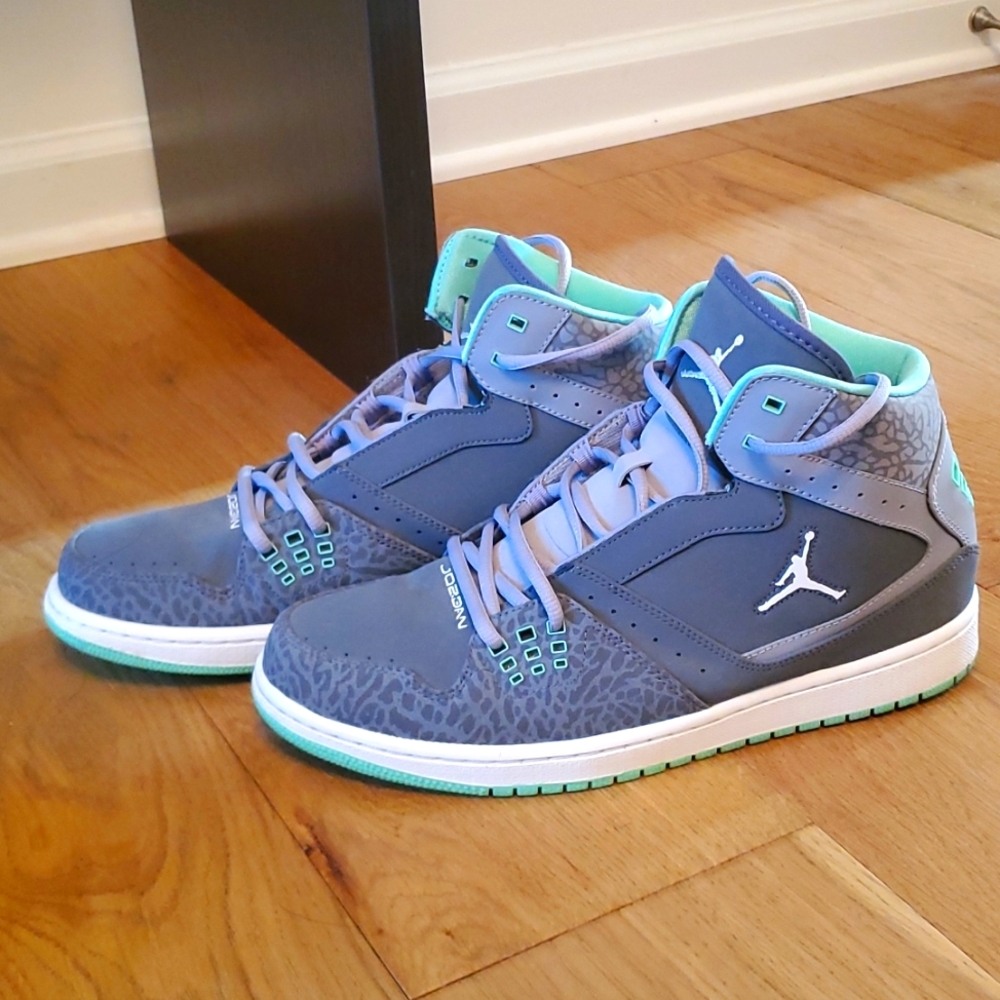 Air Jordan Grey Green Glow 10.5